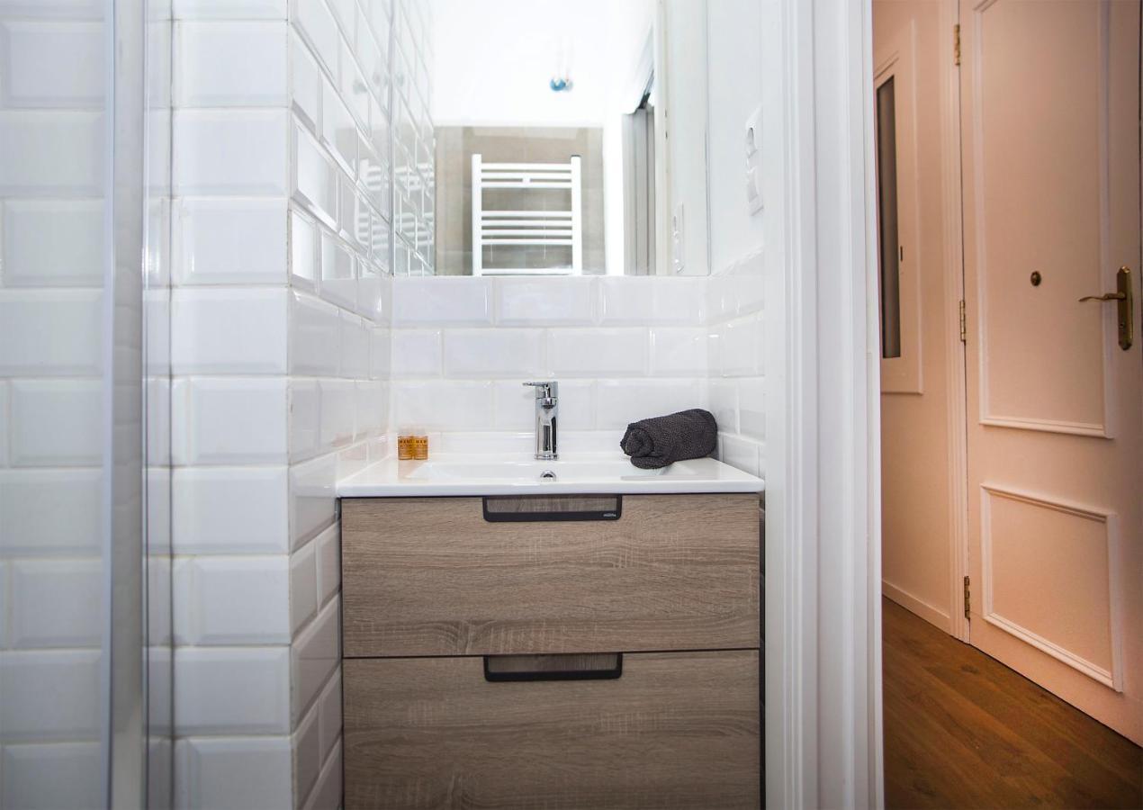 Mai & Maud Ronda Apartment Barcelona Eksteriør bilde